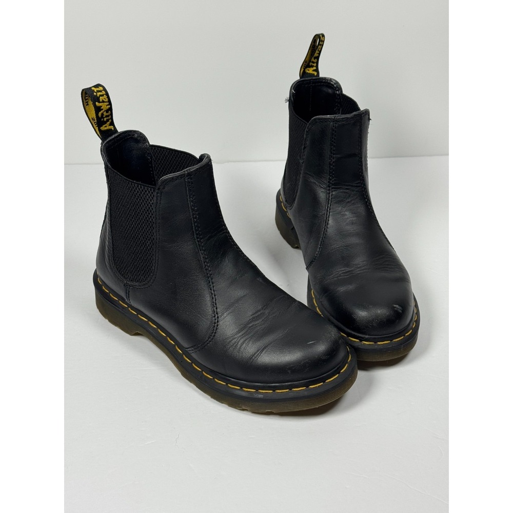 Dr Martens 2976 Chelsea Boots Women 7 Black Leather Ankle Slip On Classic Grunge